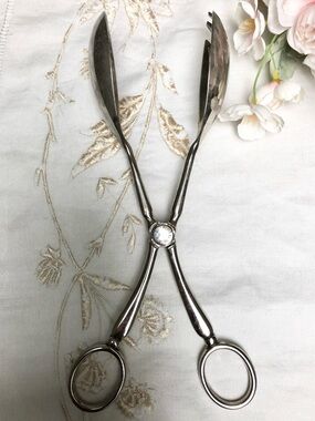 Vintage Elegant Silverplate Salad Serving One Handed Design Easy Use Tongs
